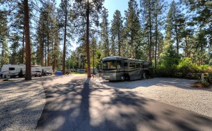 Gallagher Lake – A Parkbridge Camping & RV Resort
